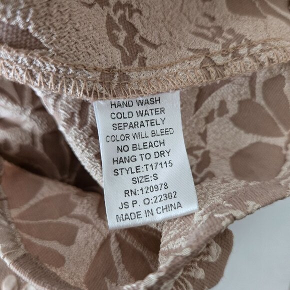 Entro VIctorian Blouse Sz Small Tan Floral Embroidred Boho Oversized Peplum Top - Picture 9 of 13